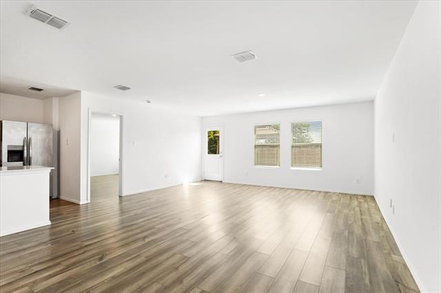 Building Photo - 405 Laurenbrooke Dr