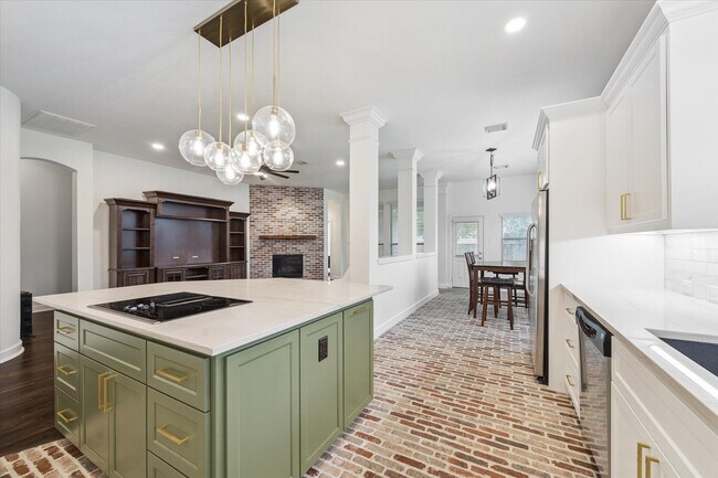 Building Photo - 11 Knotwood Ct