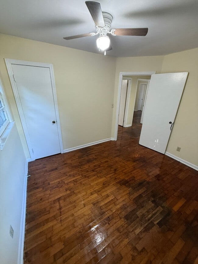 Building Photo - 3 Bedrooms, 1 Bathroom - House in West Rome!