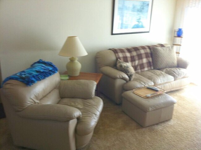 Building Photo - Affordable one bedroom apartment in Stough...