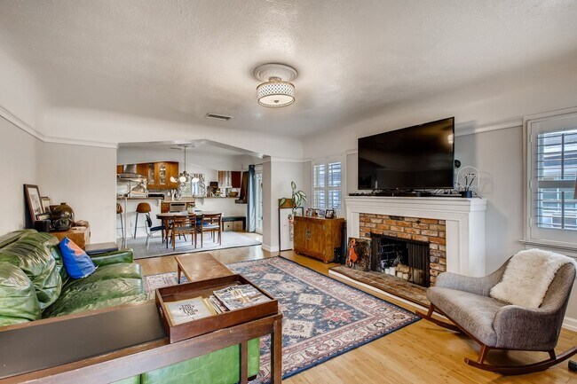 Building Photo - North Park Gem: 4-Bedroom, 3-Bath Home with Lush Garden & Modern Comforts
