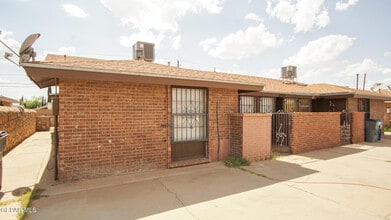 Building Photo - 2917 E Glen Dr