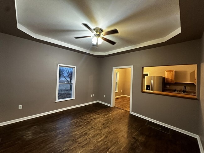 Building Photo - 111 Elm St