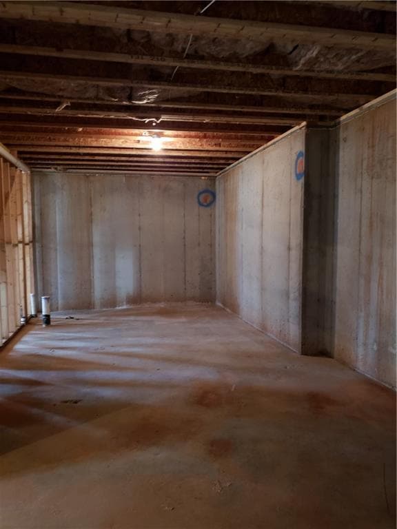 Building Photo - 5655 Mirror Lake Dr