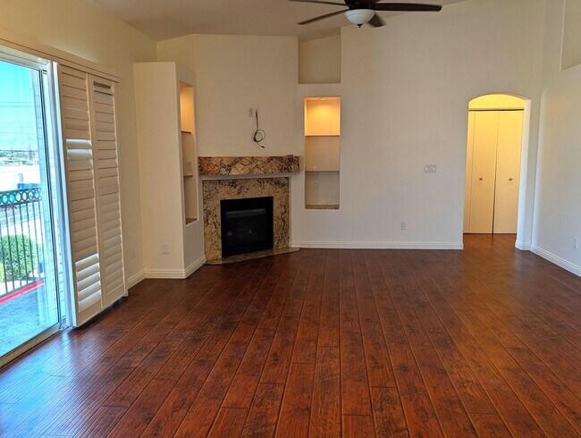 Building Photo - INVITING CONDO WITH OPEN FLOOR PLAN IN NORTHEAST LAS VEGAS
