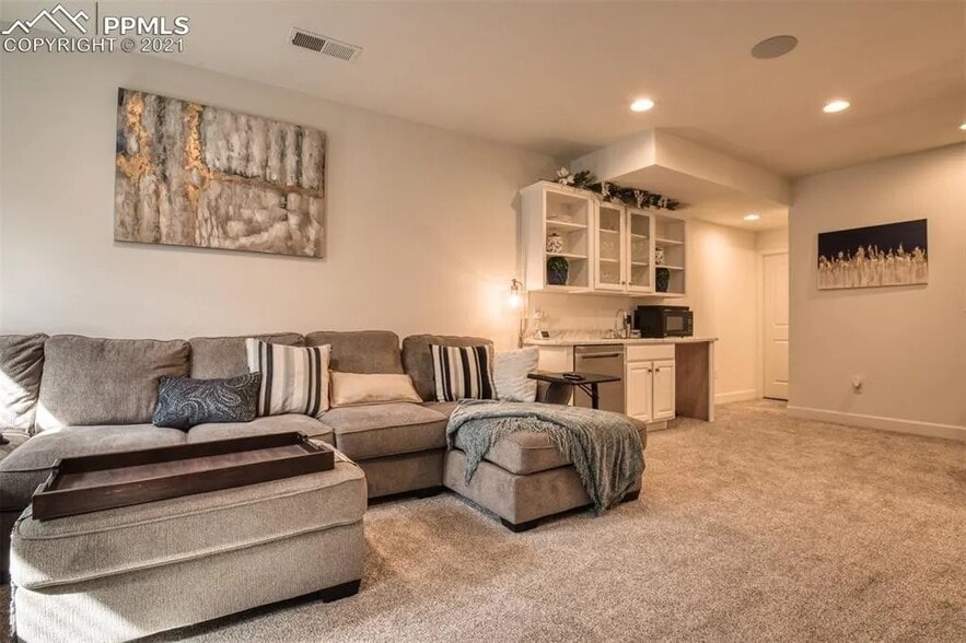 Building Photo - 6398 Moate Ln