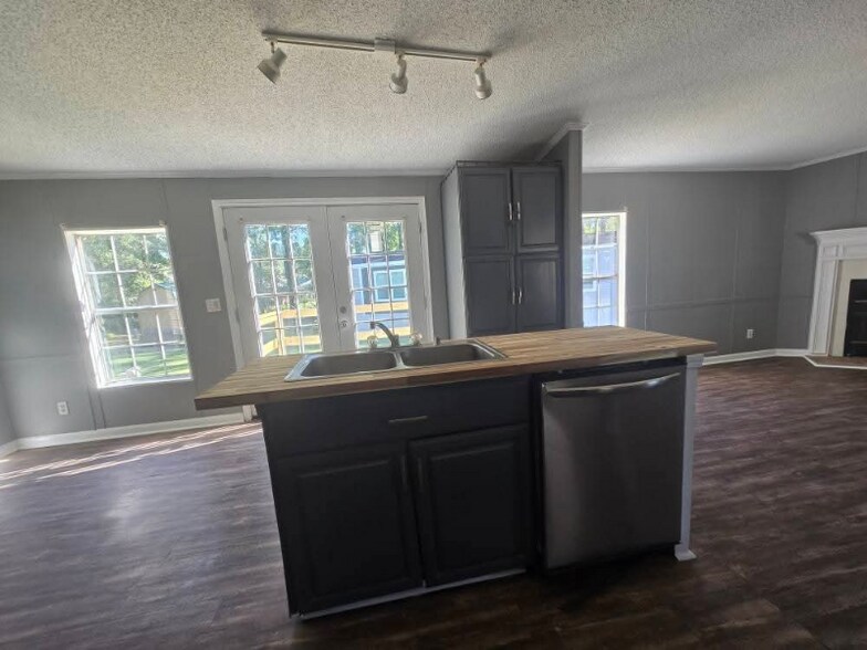 Building Photo - 13124 Herring Dr