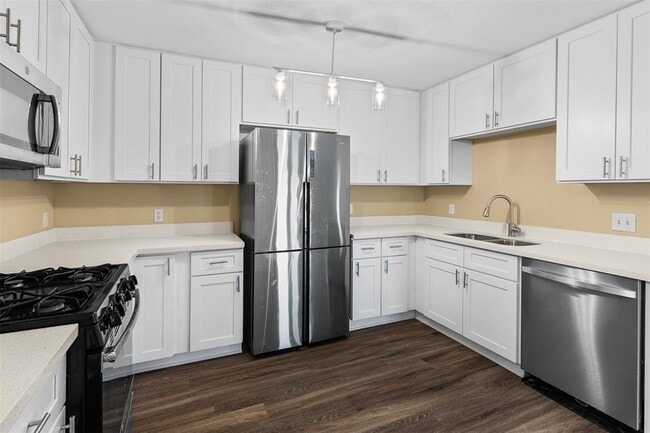 Building Photo - 8103 Willet Trail