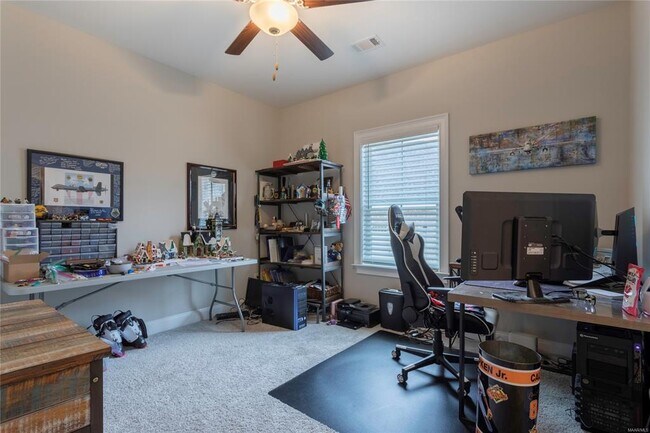 Building Photo - 357 Sydney Dr S