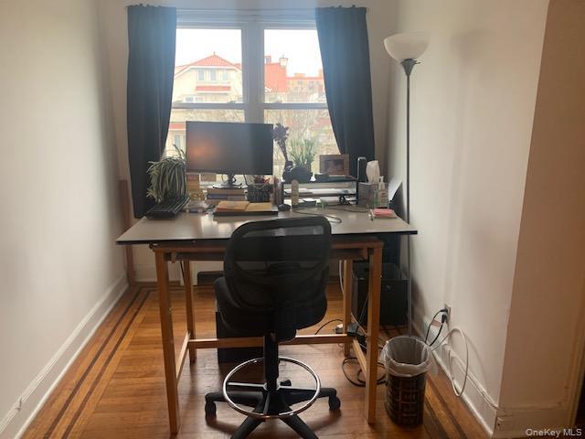 Building Photo - 135 E Olive St