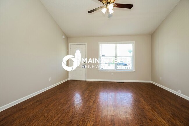 Building Photo - 3 Bedroom Pet-Friendly Home in La Vergne, TN with Main Street Renewal