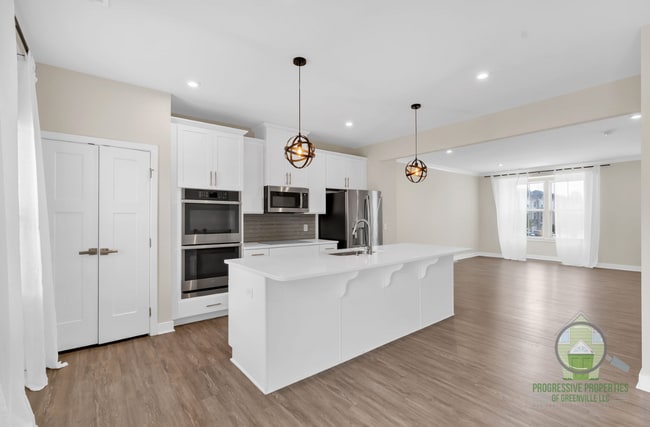 Building Photo - 113 Eagle Wood Dr