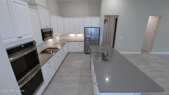 Building Photo - 44 Antila Wy.