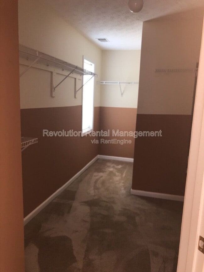 Building Photo - 2489 Tolliver Dr