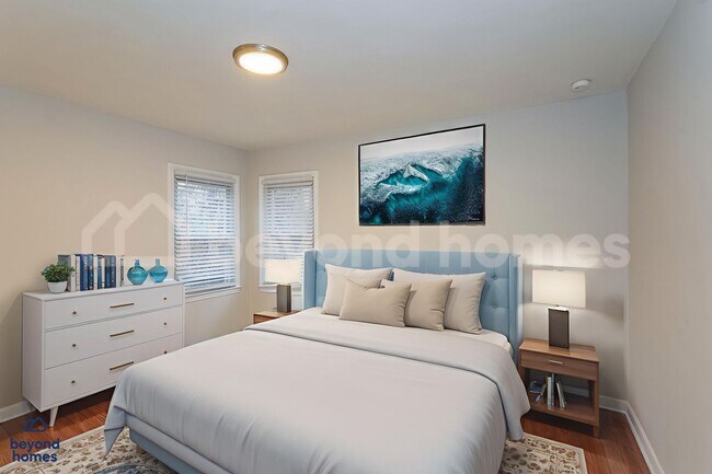 Building Photo - Amazing Recently Updated Home with Fenced Yard and Bonus Room!