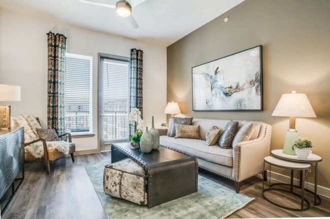 Building Photo - 2 bedroom in Dallas TX 75235