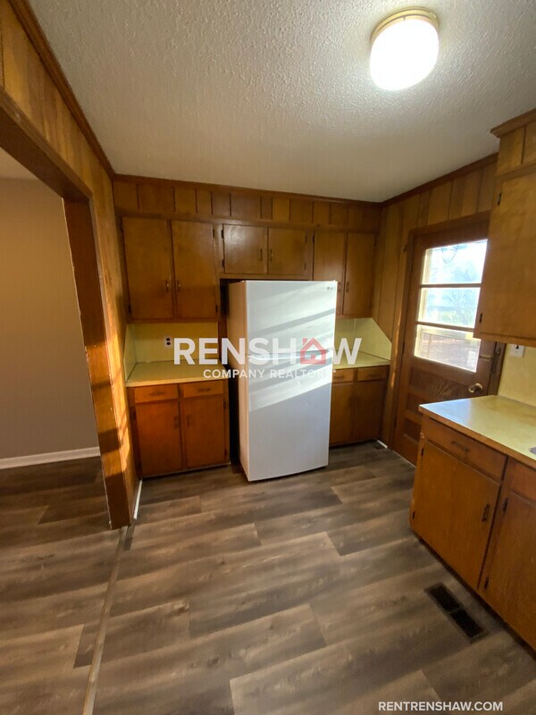 Building Photo - 1020 Merriman Ave