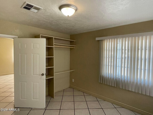 Building Photo - 1701 E Harvard St