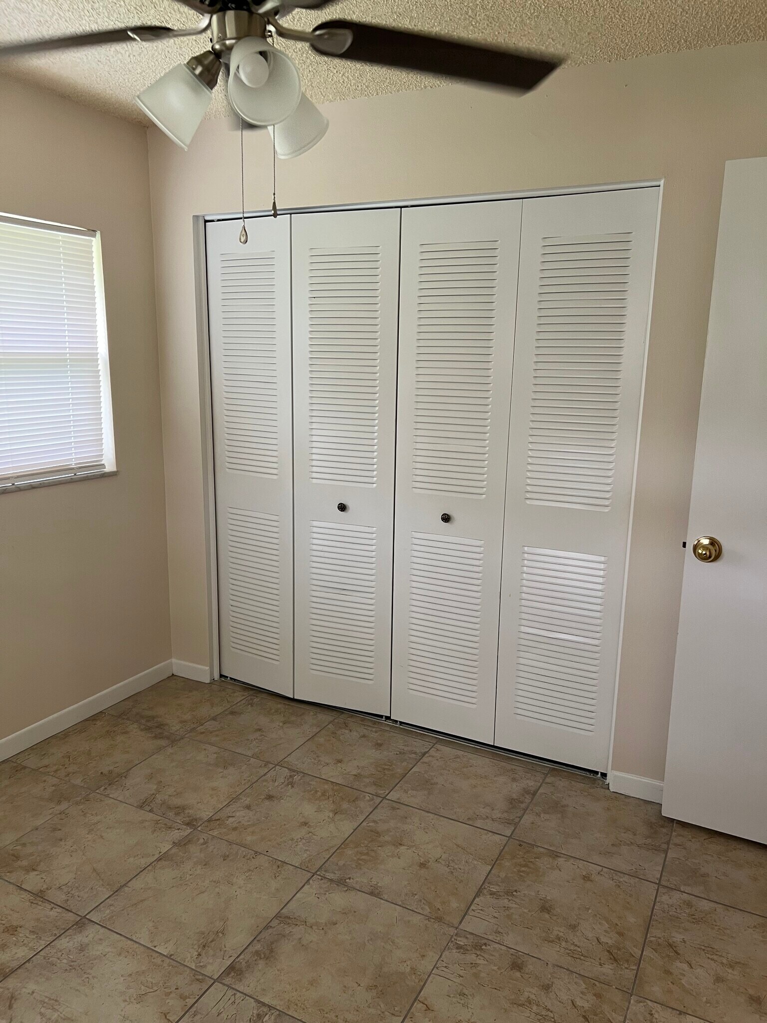 Building Photo - 1525 SE 25th St