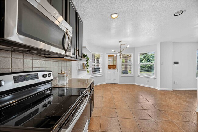 Building Photo - 14123 Autumn Ridge Trail Dr