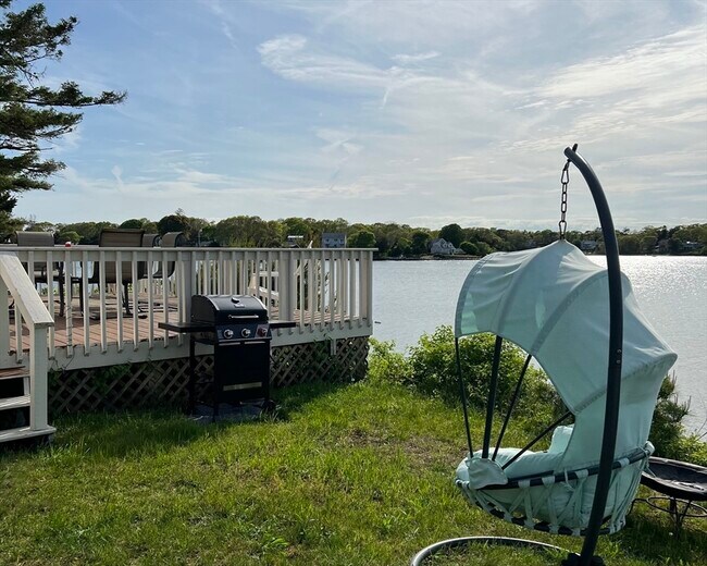 Building Photo - 11 Wallace Point Rd