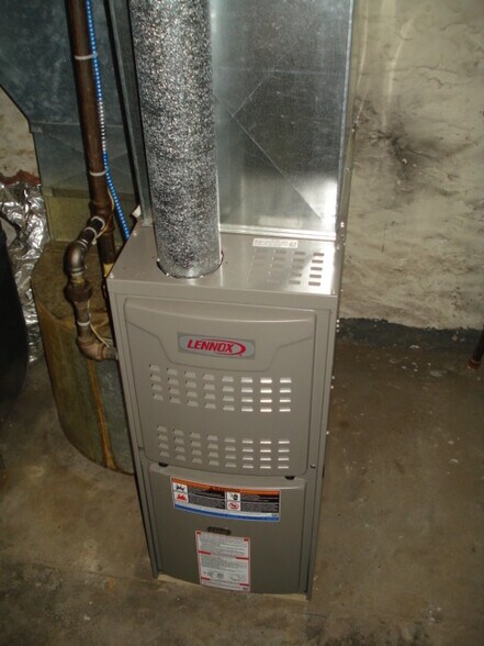 Building Photo - 1410 Winnebago St