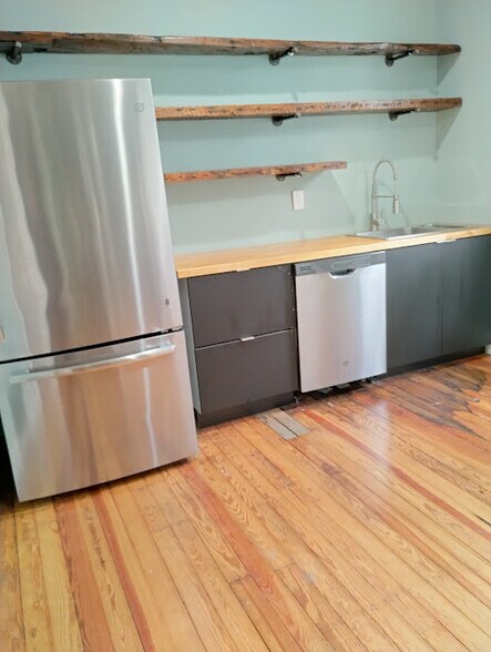 Building Photo - 503 Wallace Ave