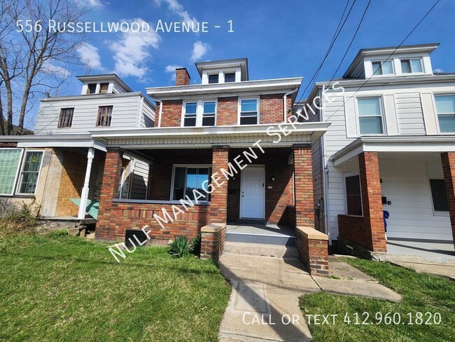 Building Photo - 3 Bed, 2 Bath plus bonus room in McKees Rocks