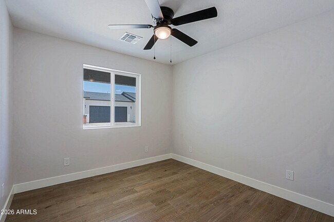 Building Photo - 454 S Pioneer