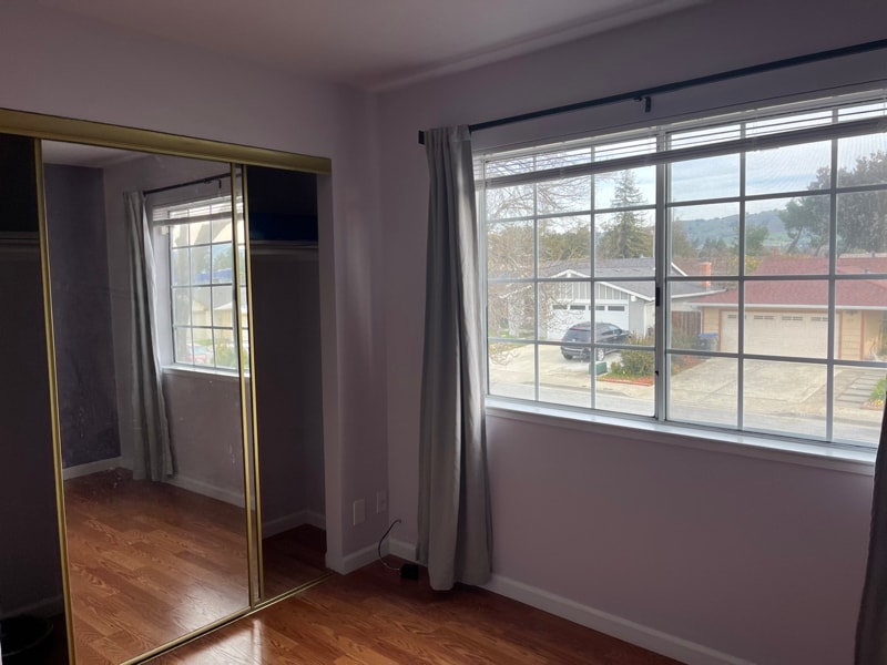 Building Photo - 1000 Pine Hollow Cir