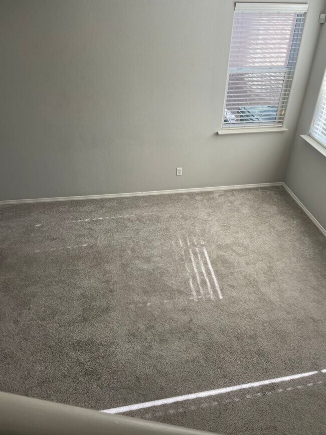 Building Photo - 714 W Riviera Ln