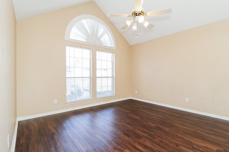 Building Photo - 18930 Ravenglen Ct