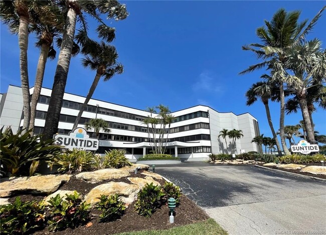 Primary Photo - 1357 NE Ocean Blvd