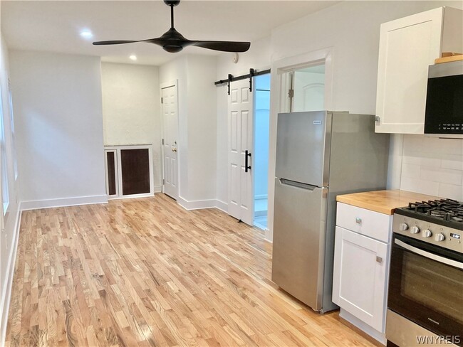 Building Photo - 56 Trinity Pl