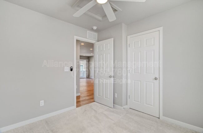 Building Photo - 5732 Thurless Ln