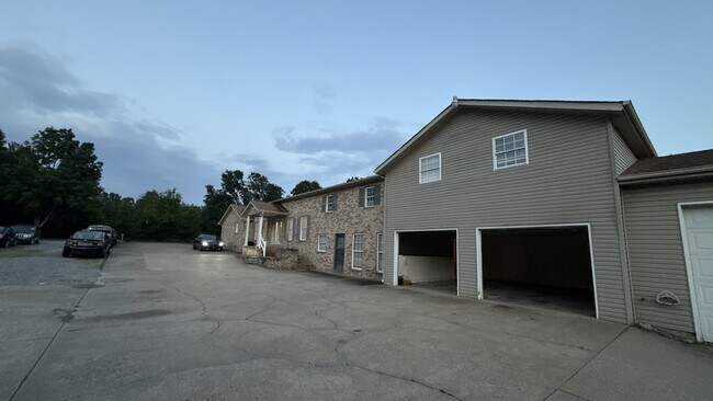Building Photo - 3034 Fieldview Dr