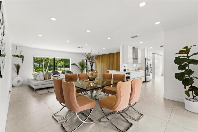 Building Photo - 1049 W Palmetto Park Rd