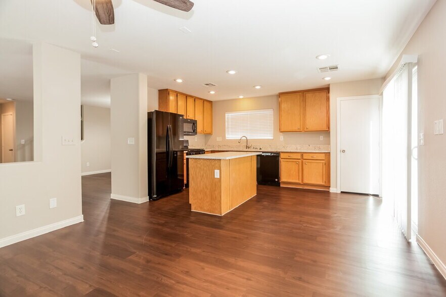 Building Photo - 3958 Russet Plains St