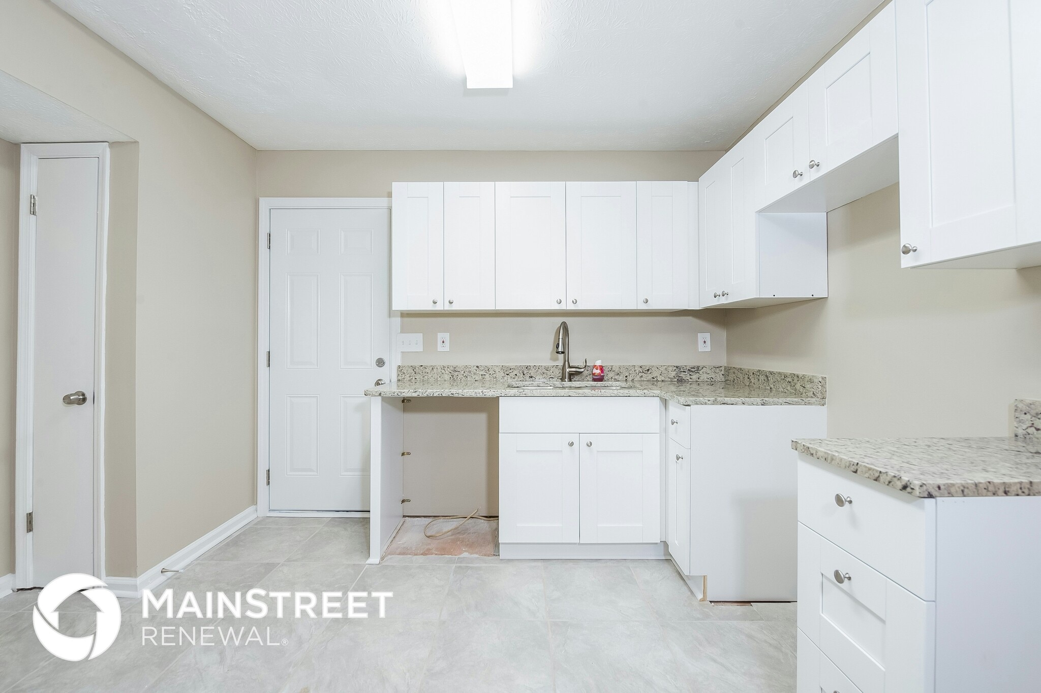 Building Photo - 5722 Phillips Dr