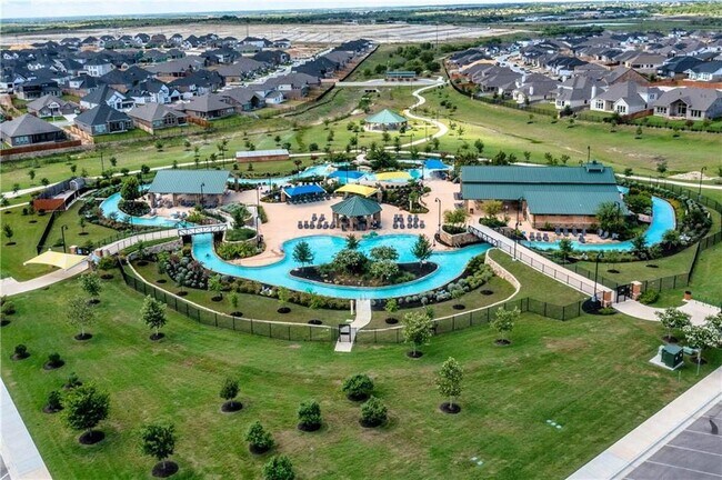 Building Photo - 273 Everglade Dr