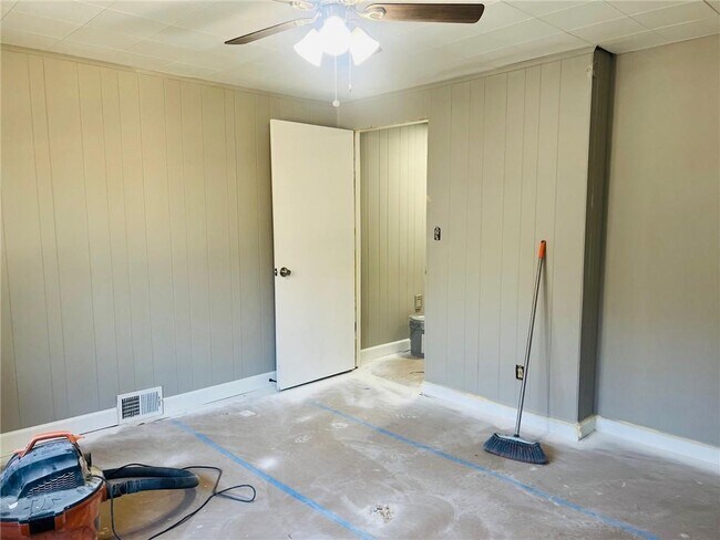 Building Photo - 4388 Redwood St