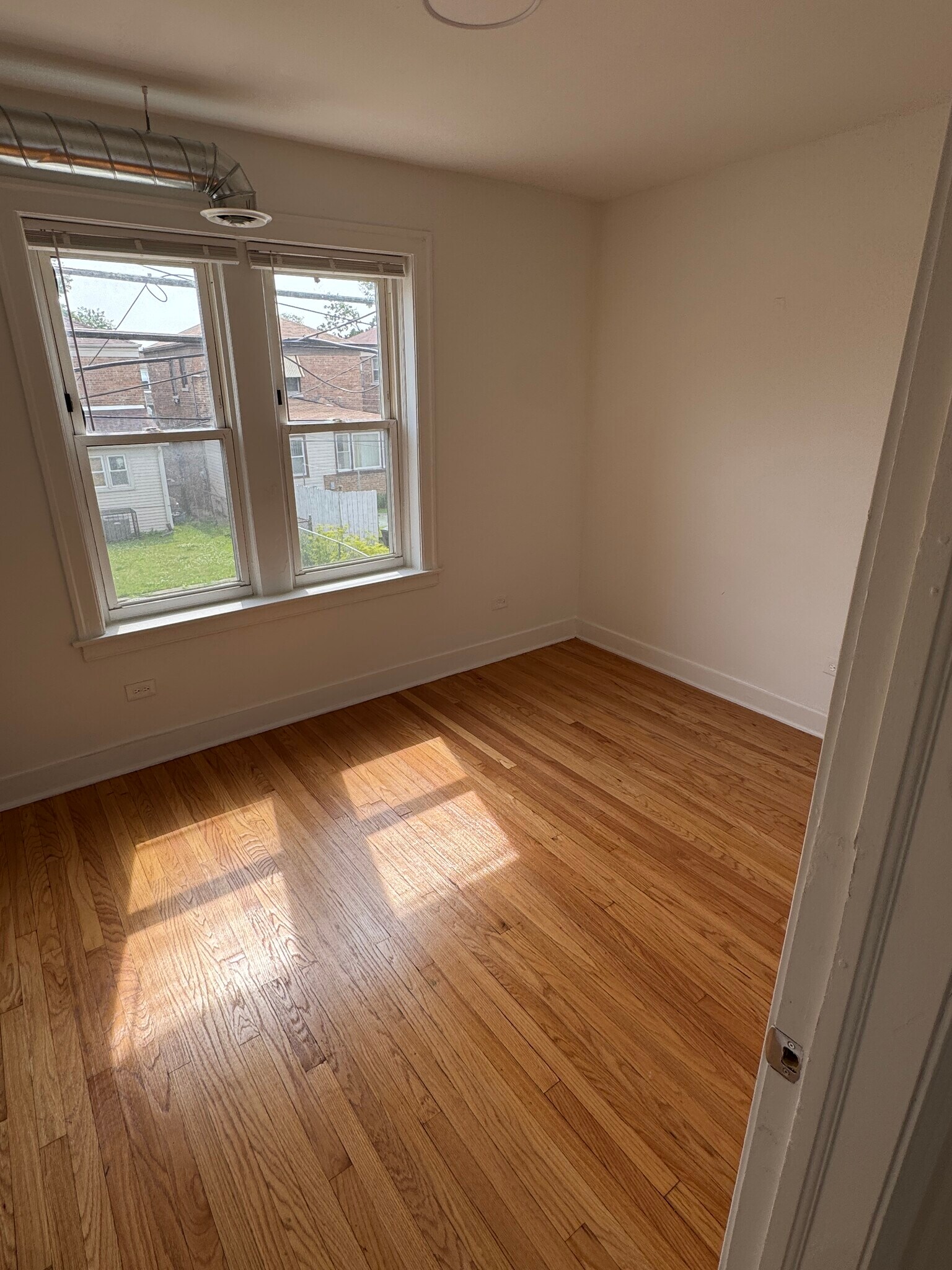 Building Photo - 1553 W 94th St