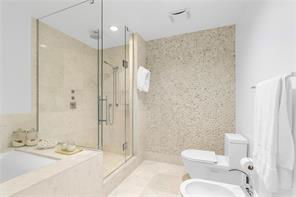 Building Photo - Collins Avenue, Sunny Isles Beach, FL 3316...