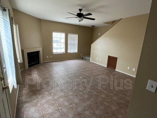 Building Photo - 1245 W 1st St