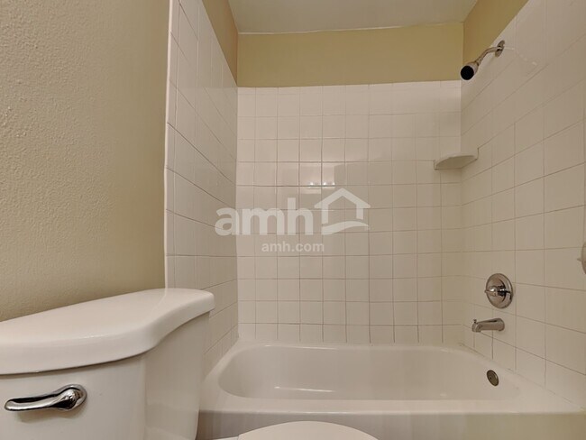 Building Photo - 574 Wekiva Bluff St