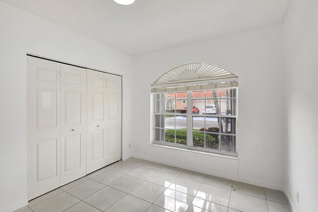 Building Photo - 6340 Long Key Ln