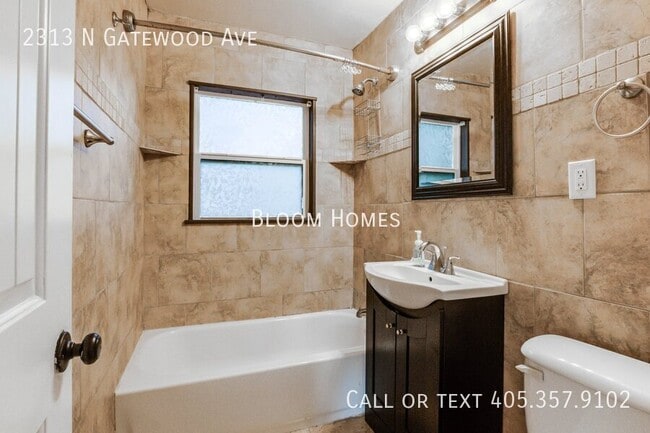 Building Photo - 2313 N Gatewood Ave