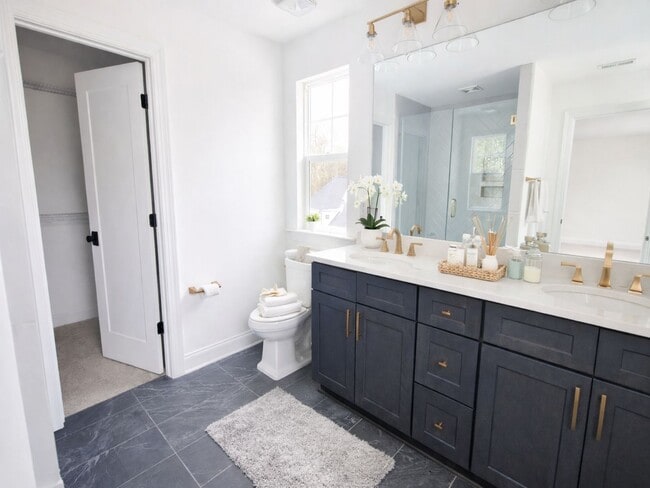 Building Photo - FIRST MONTH FREE - Beautiful 3BR 2.5BA Home in Statesville • 2 Car Garagge Tours