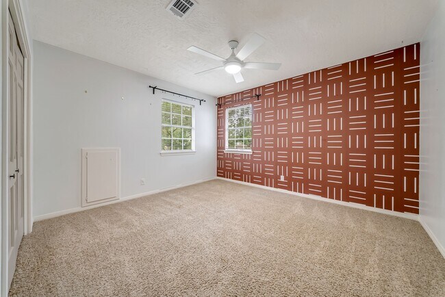 Building Photo - 16326 Heatherdale Dr