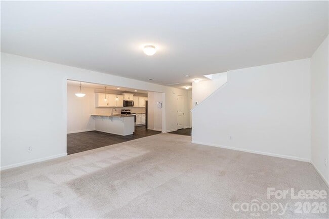 Building Photo - 824 Yorkshire Dr